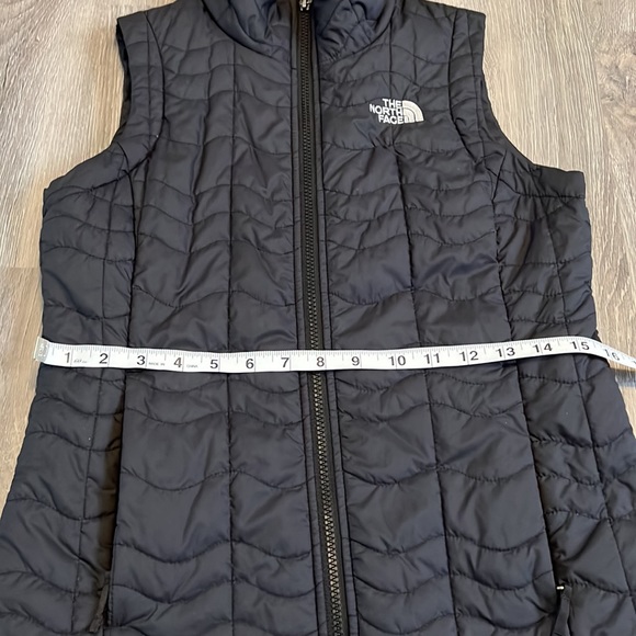 The north face vest . Size XS - Picture 5 of 9